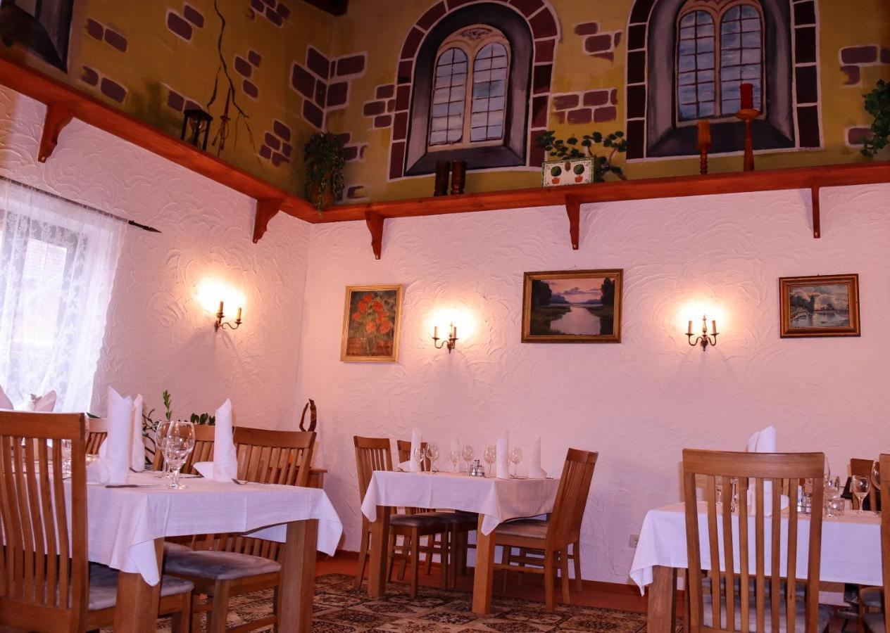 Landhotel-Restaurant Schwalbennest Zierenberg Exterior foto